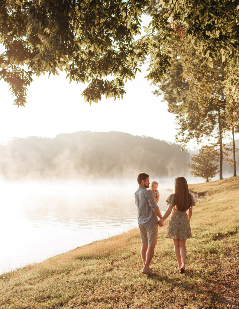 Take a look at these lakeside family photos in Belews Creek, NC. Brooke Grogan Photography