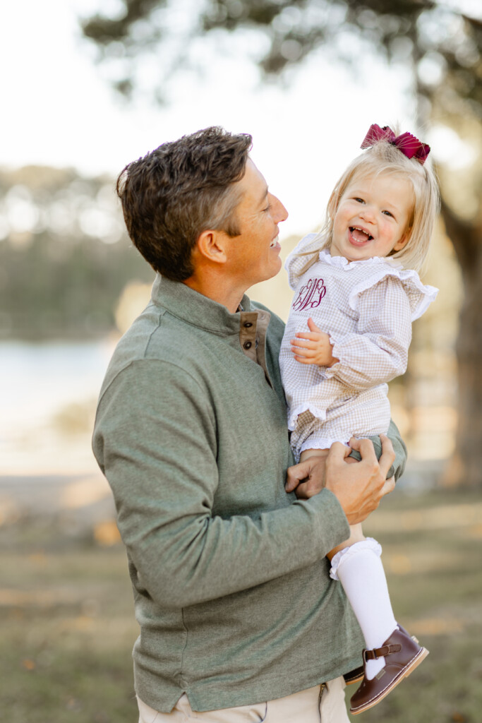 Photo with father and daughter in fall